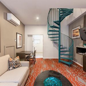 One-Bedroom Apartment Loft